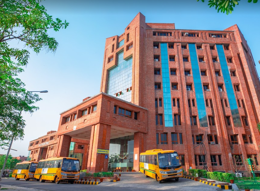 Sharda University Academic Building photo 2
